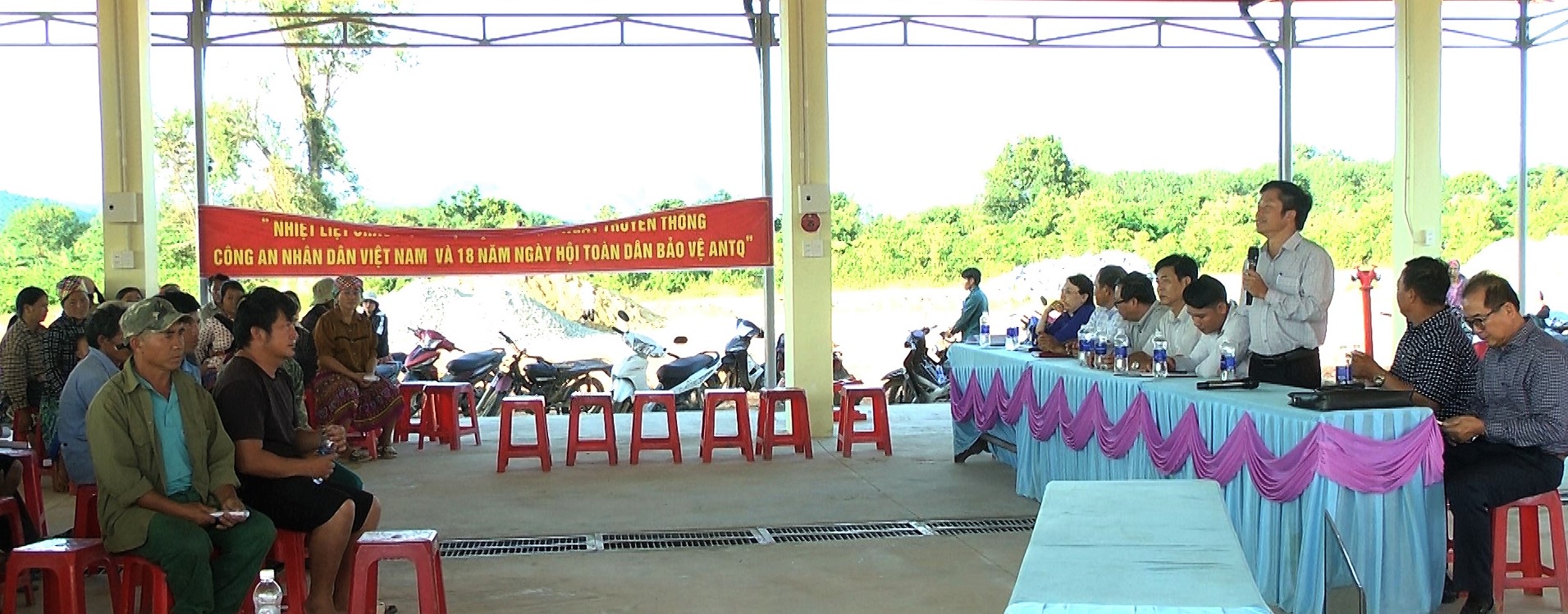 Tập trung triển khai công tác cấp đất và bố trí sản xuất cho người dân khu tái định cư số 2 xã Cư Bông thuộc Dự án Hồ chứa nước Krông Pách Thượng.